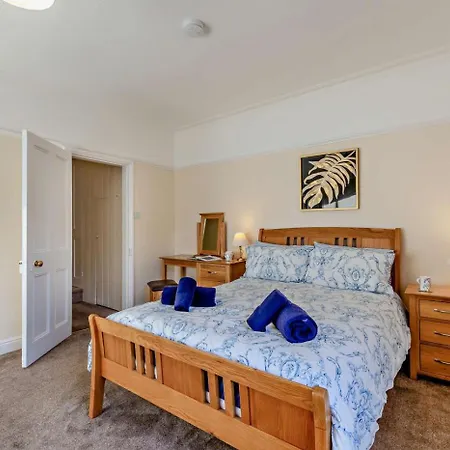 Lavender House - 펜션 휫비