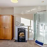1 Bed In Oc-l31011 *