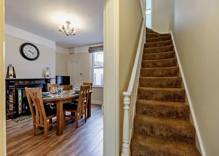 1 Bed In Oc-l31011 * ويتبي